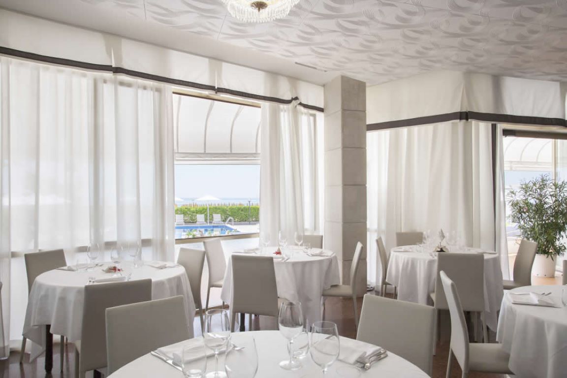 Imperial Palace Hotel-Restoran.jpg