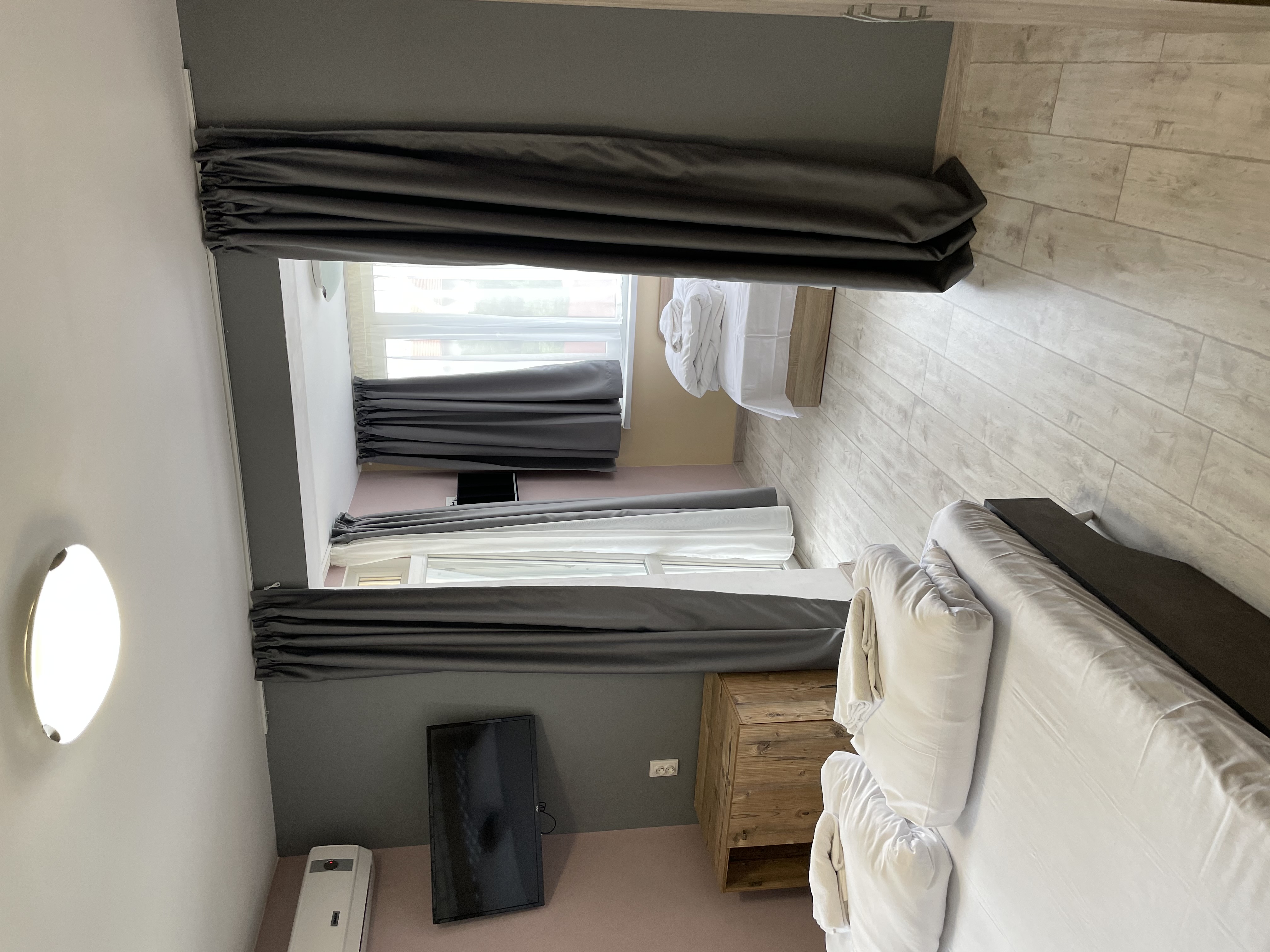 Family hotel Malibu studio