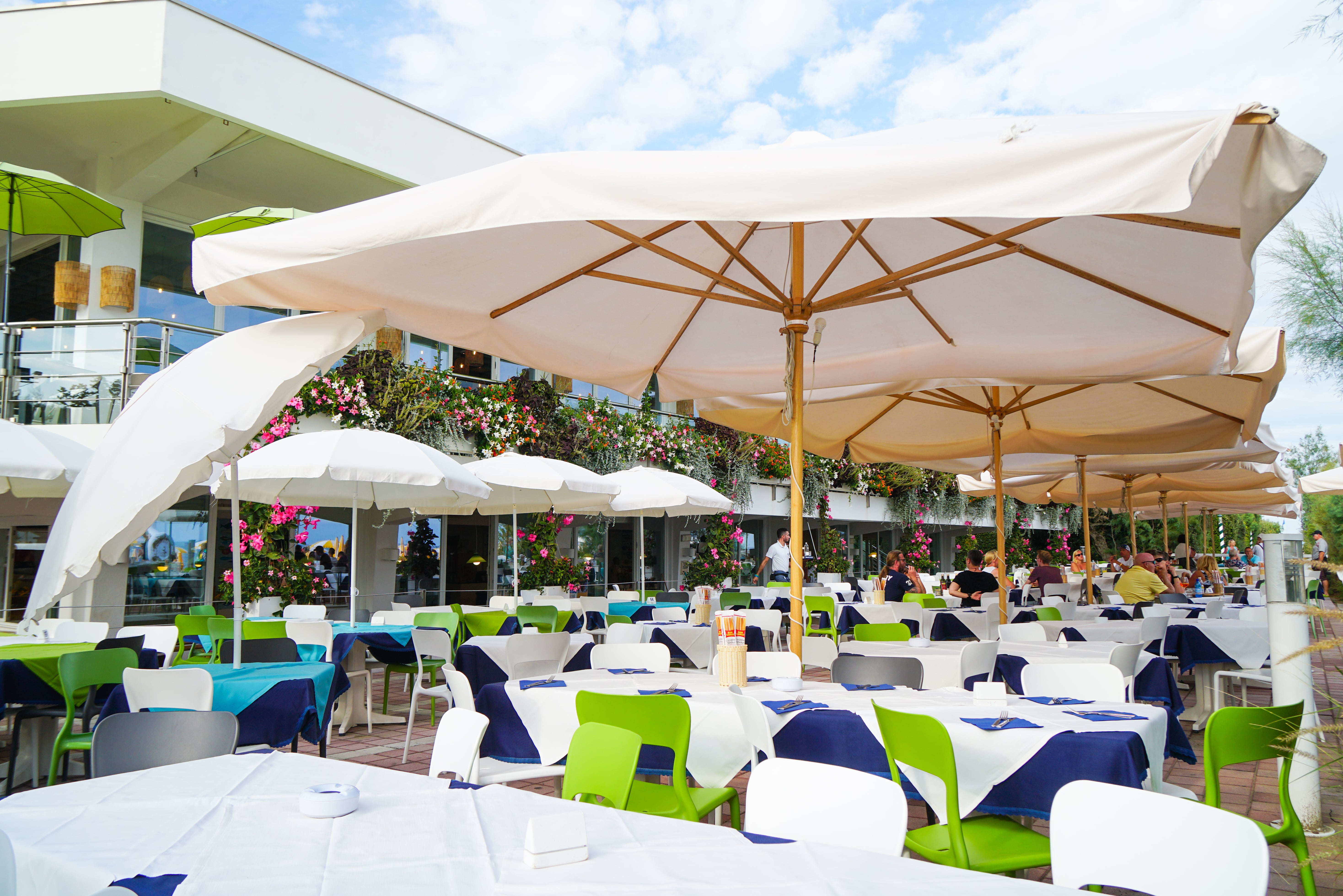 Union Lido Art & Park Hotel-Terasa restorana.jpg