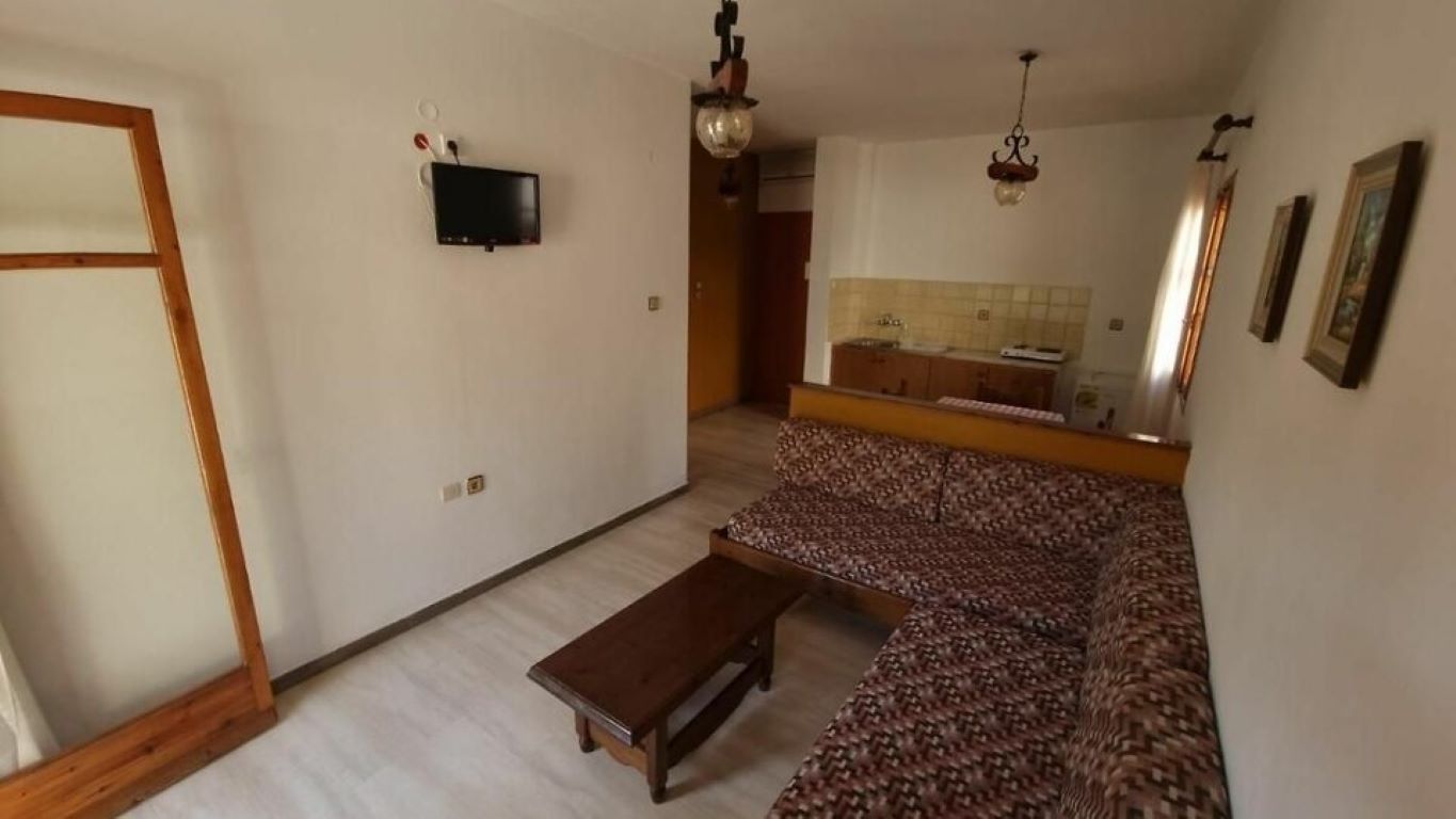 Long Summer-Apartman dnevna soba.jpg