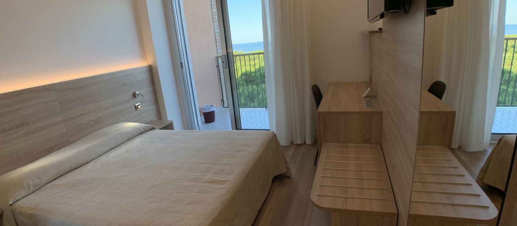 Hotel Beau Rivage Pineta-Premium soba.jpg