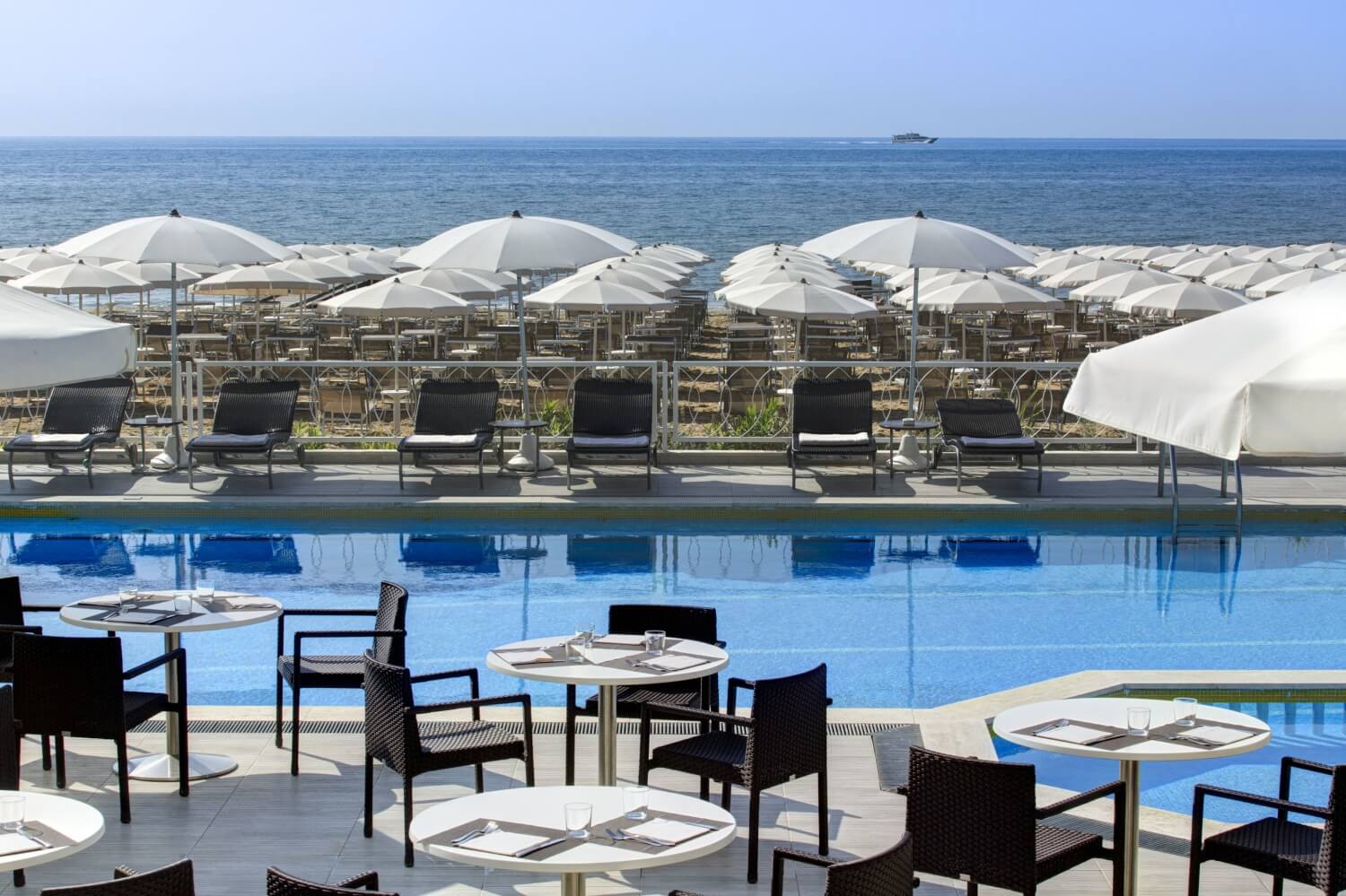 Byron Bellavista Hotel-Bazen.jpg
