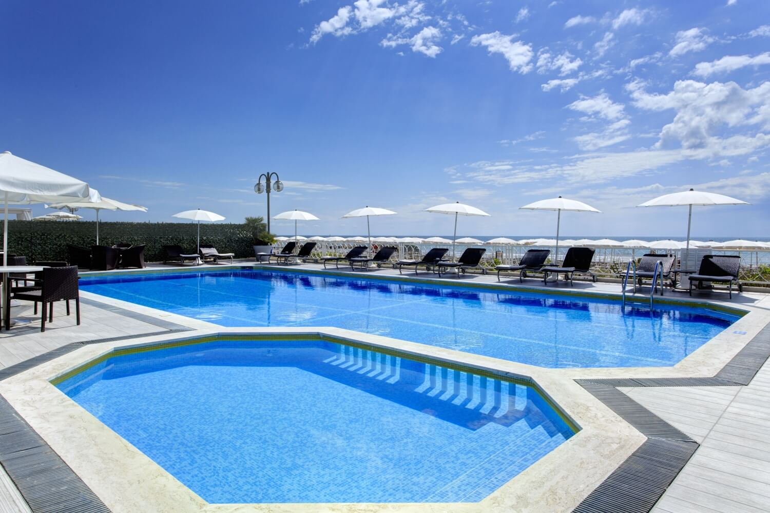 Hotel Byron Bellavista-Bazeni.jpg