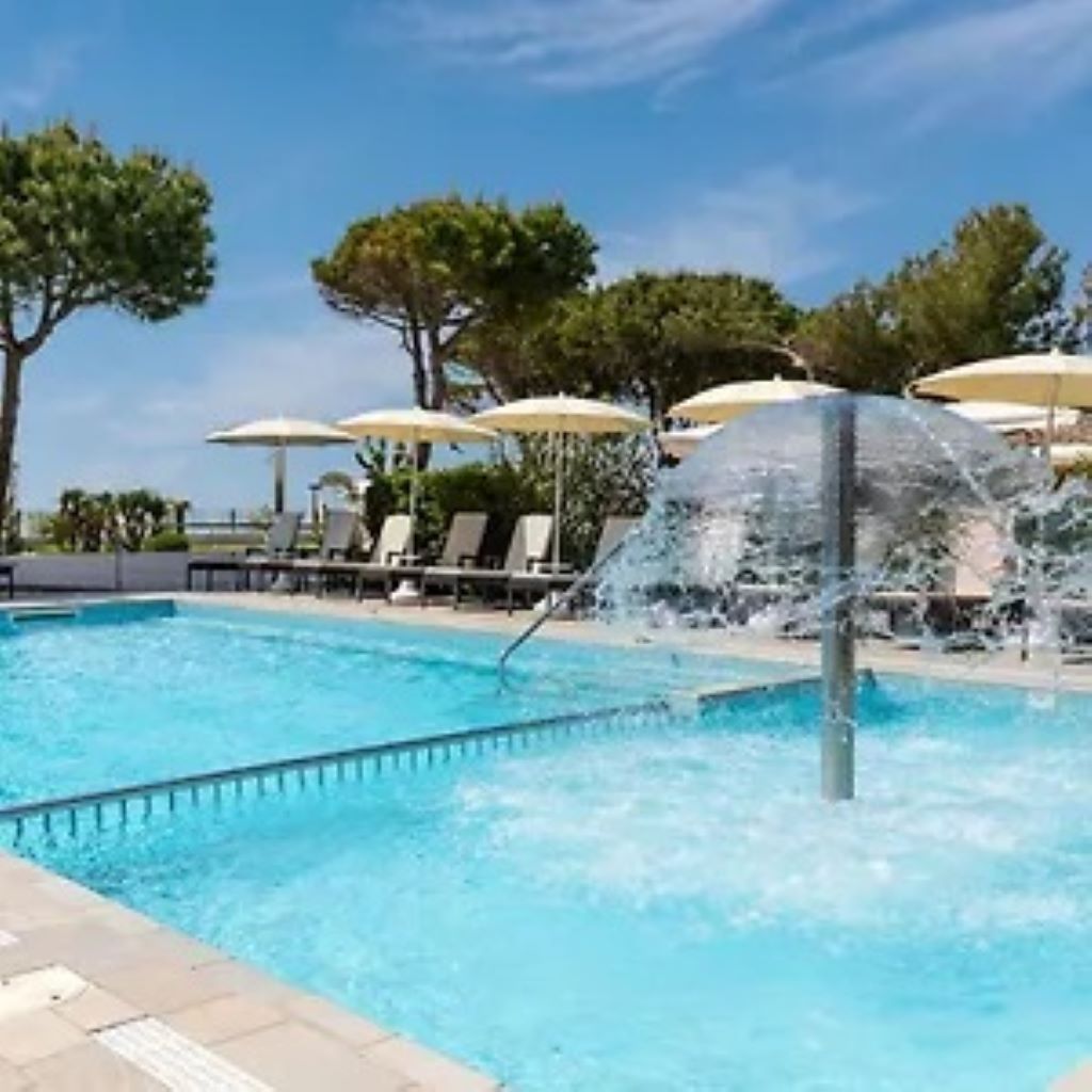 Park Hotel Ermitage-Deciji bazen.jpg