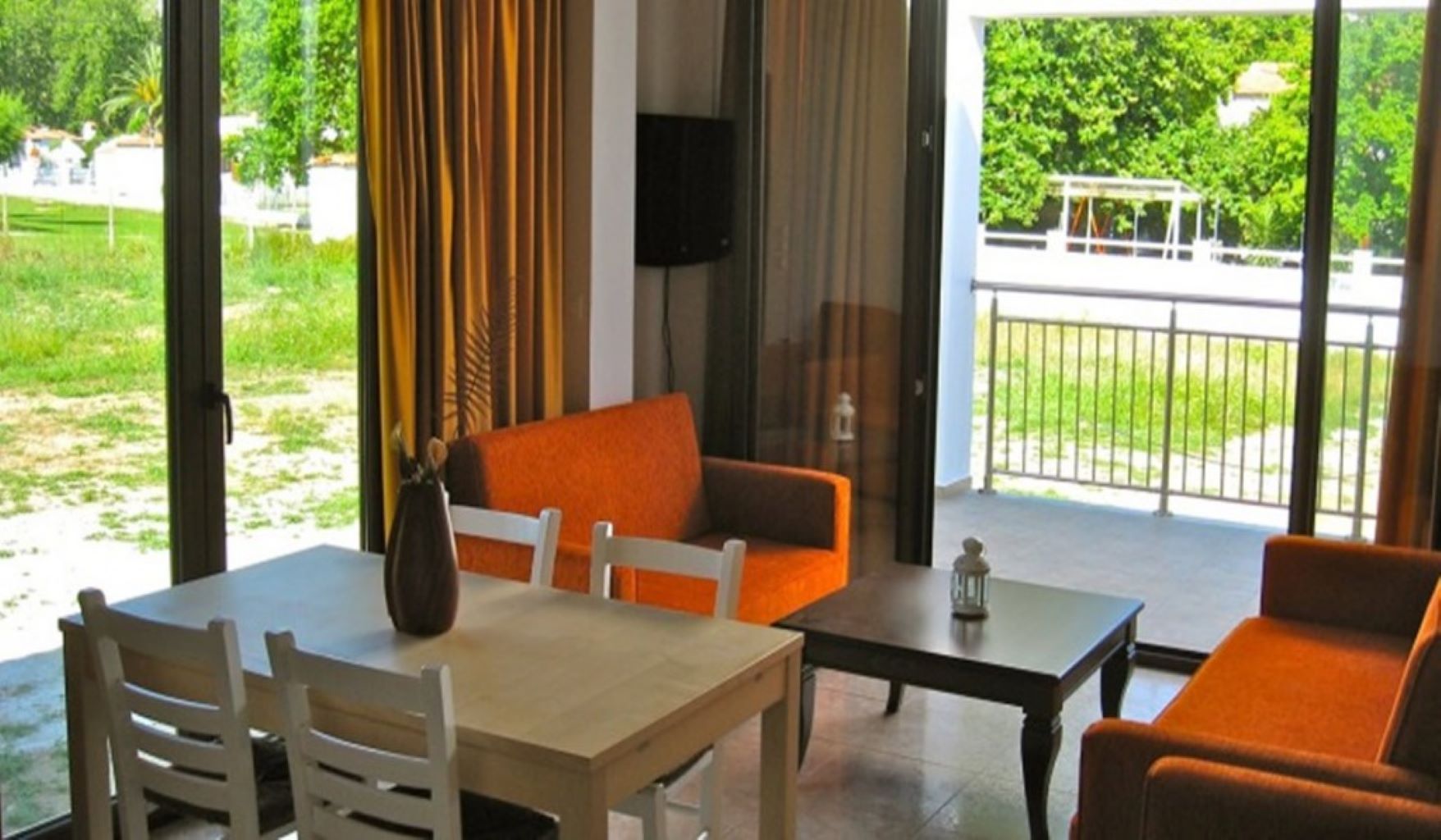 Parisis Villas with pool Skiathos -dnevni boravak-.jpg
