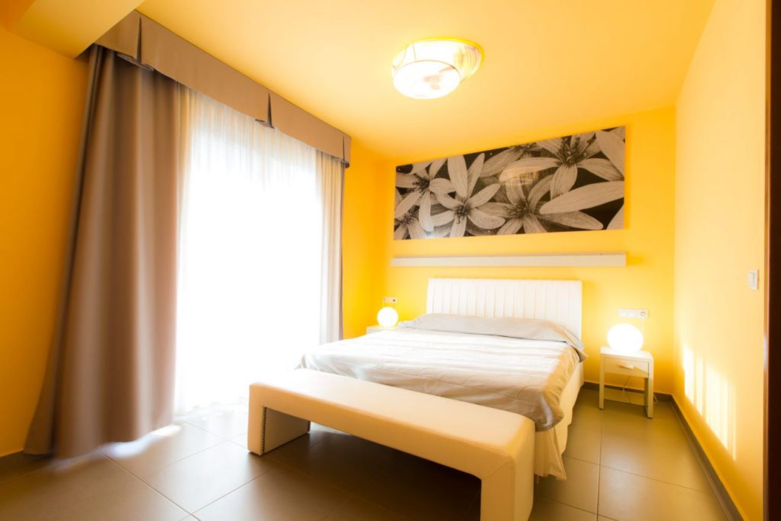 Bourtzi Hotel-bračni krevet-.jpg