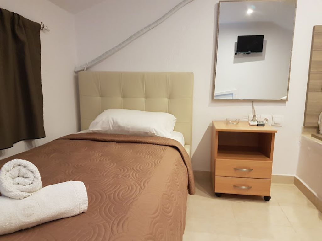 Pension Avocado-krevet.jpg