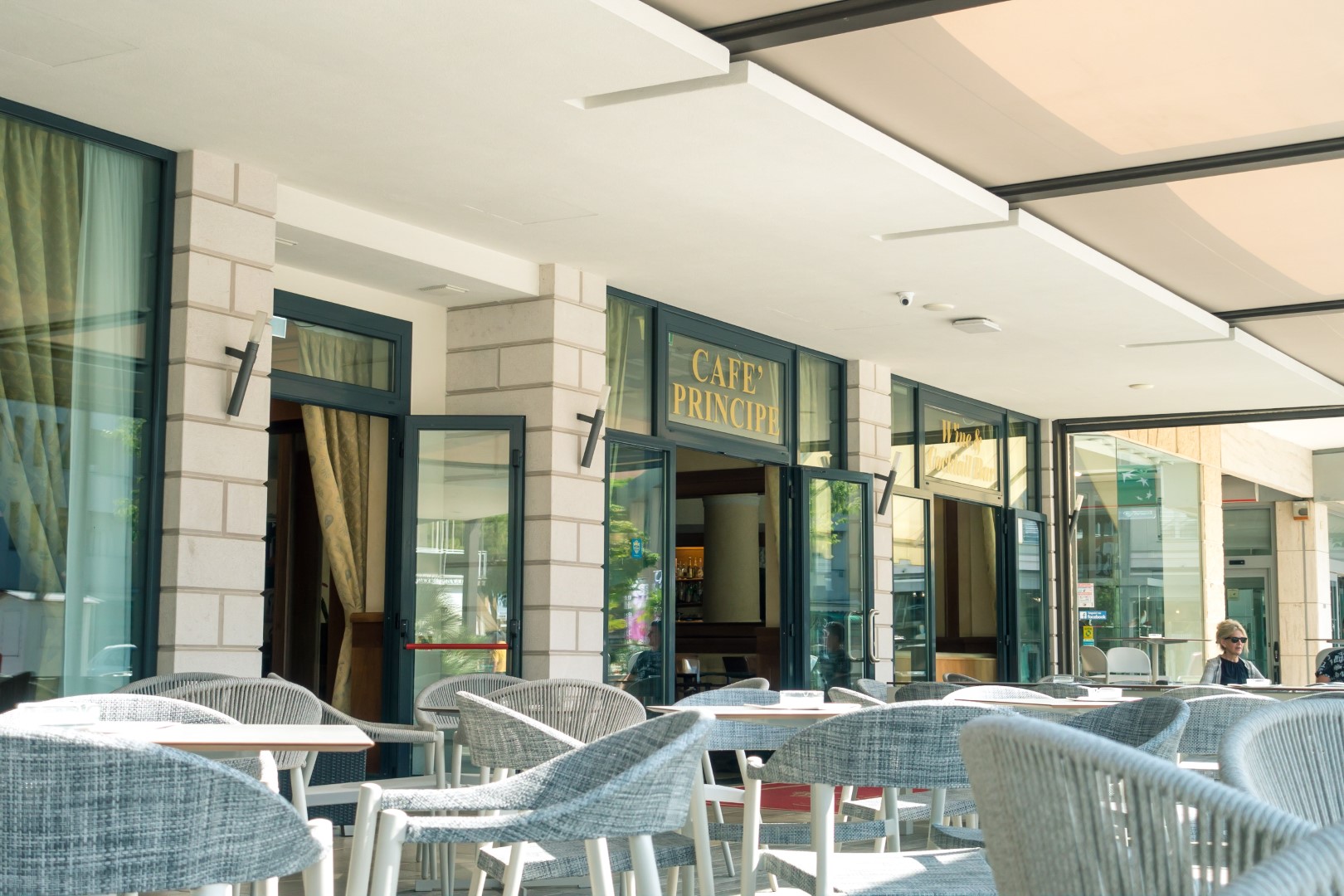 Principe Palace-Kafe bar.jpg