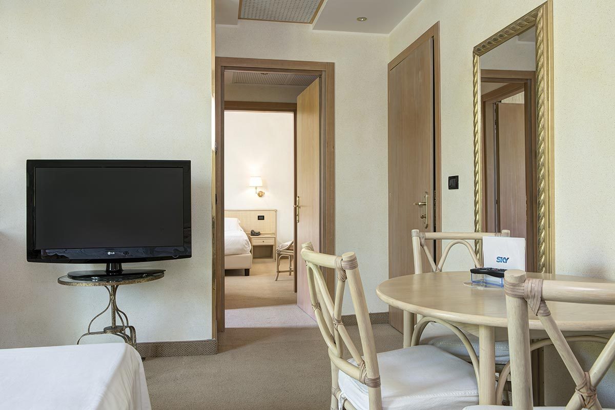 Park Hotel Brasilia-Porodicna soba.jpg