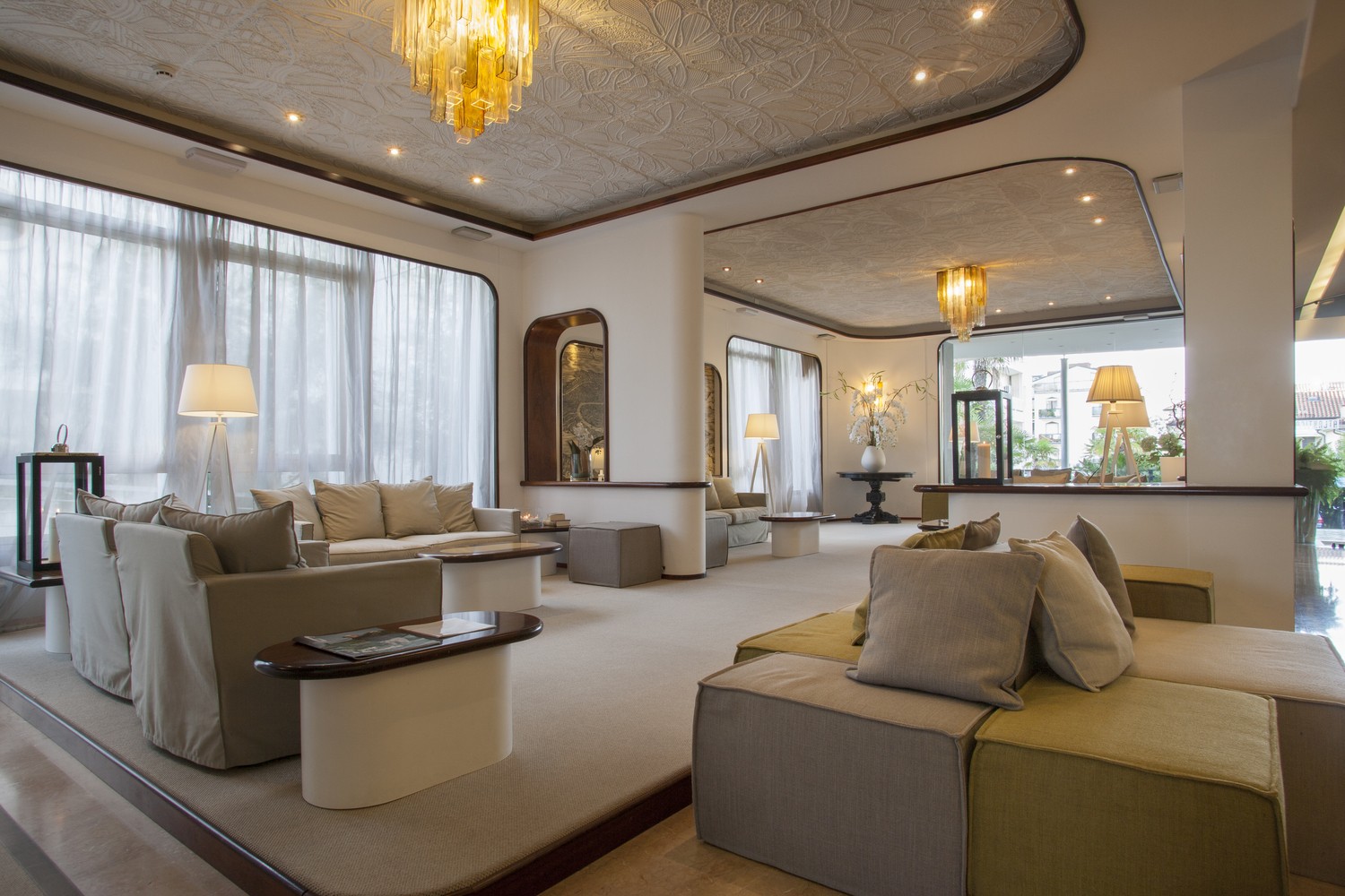 Hotel Atlantico-Lobby.jpg
