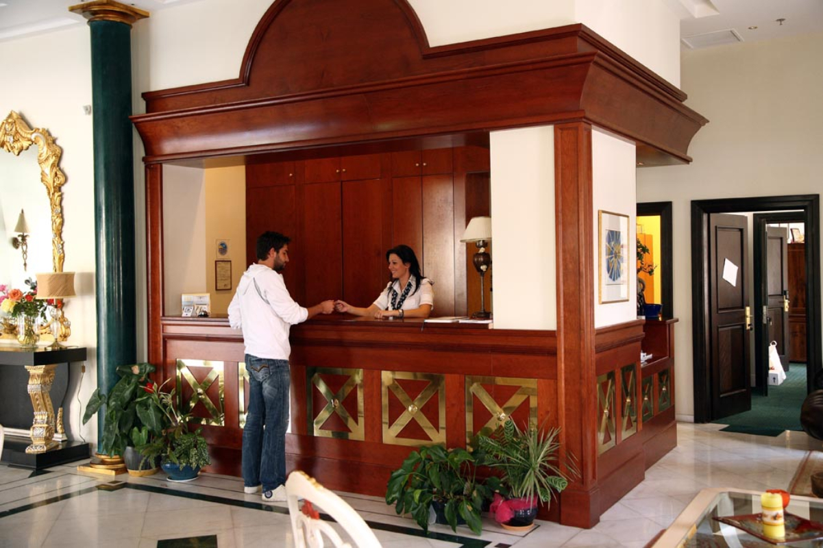 Nafsika Palace recepcija.jpg