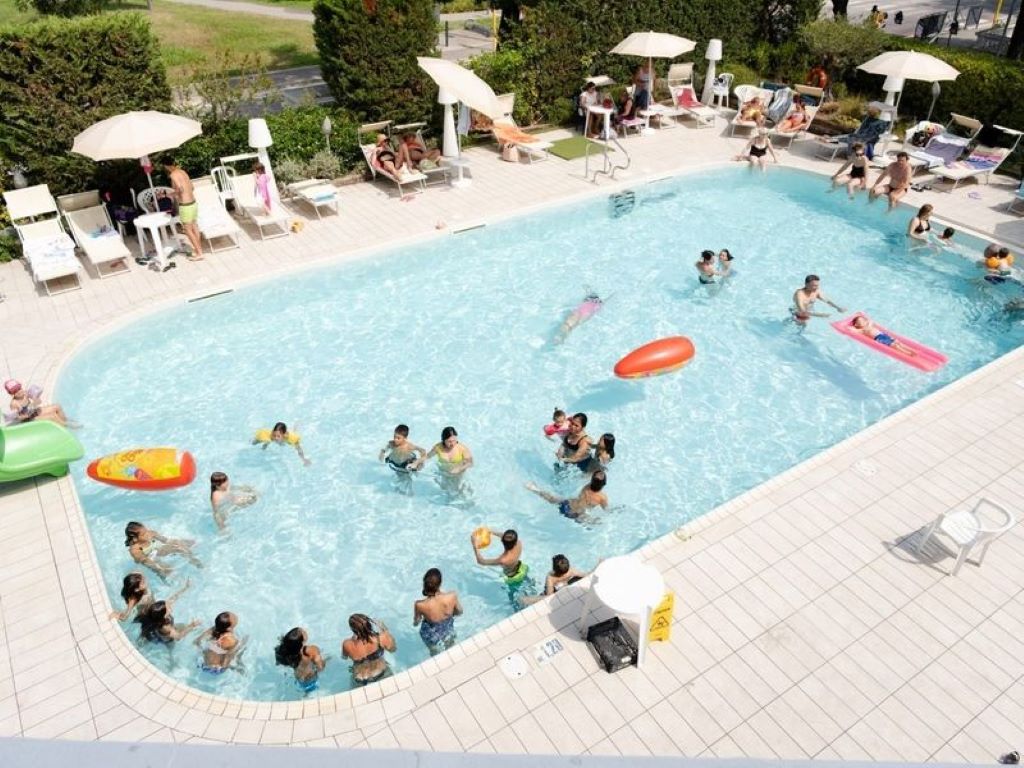 Hotel Alexander-Bazen.jpg