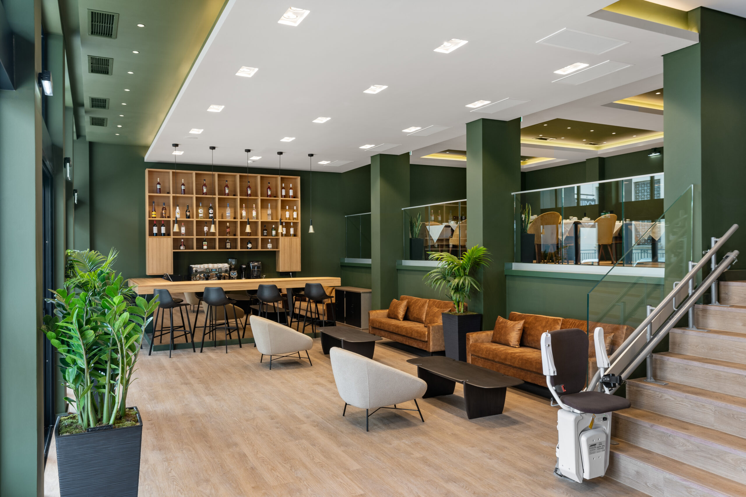 Azur Hotel Volos lobi.jpg