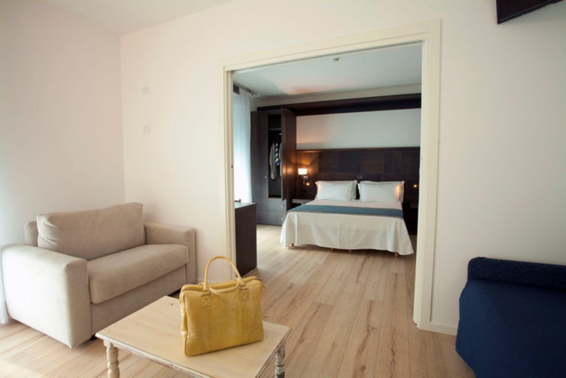 Vidi Miramare & Delfino-Prestige suite.jpg