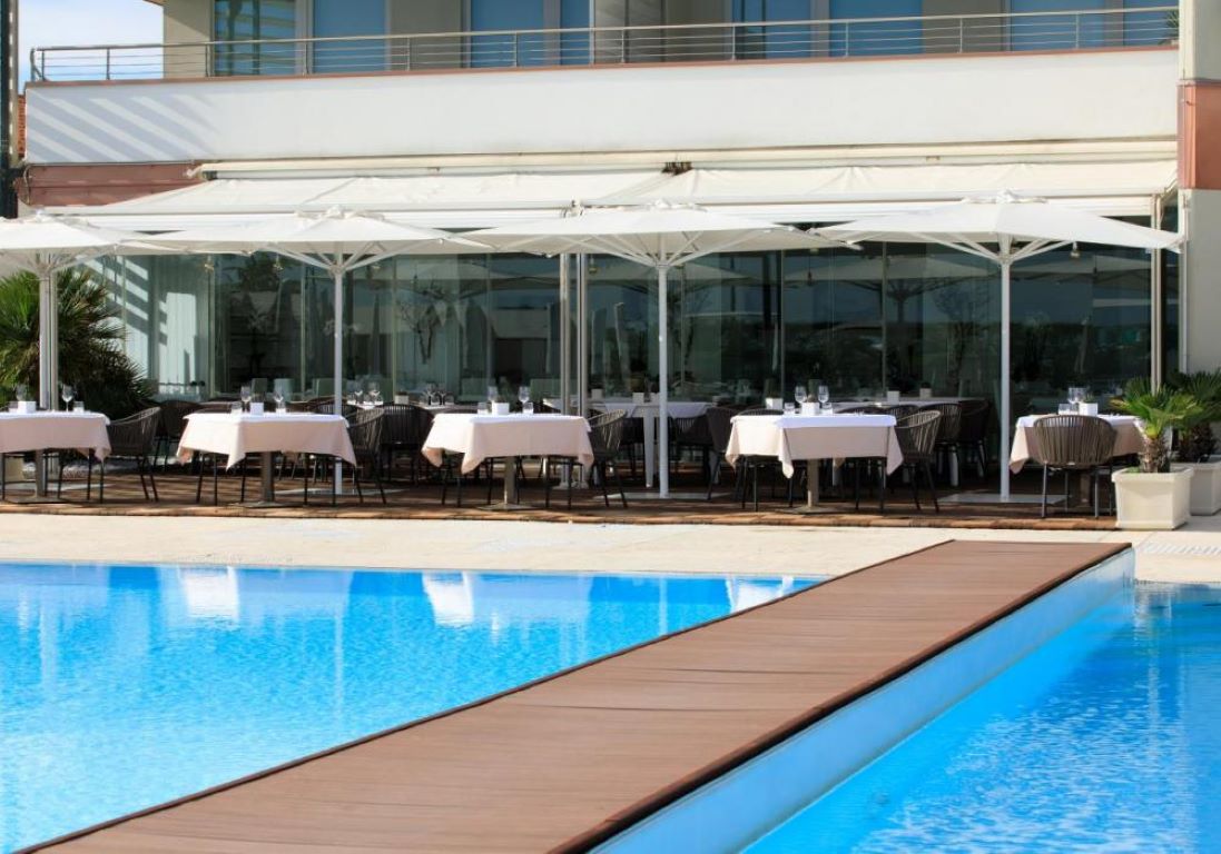 Adriatic Palace Hotel-Bar.jpg