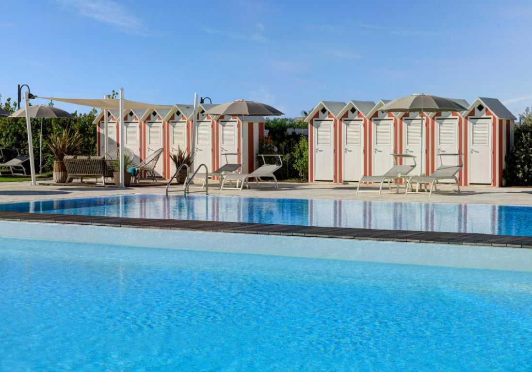 Hotel Adriatic Palace-Bazen.jpg