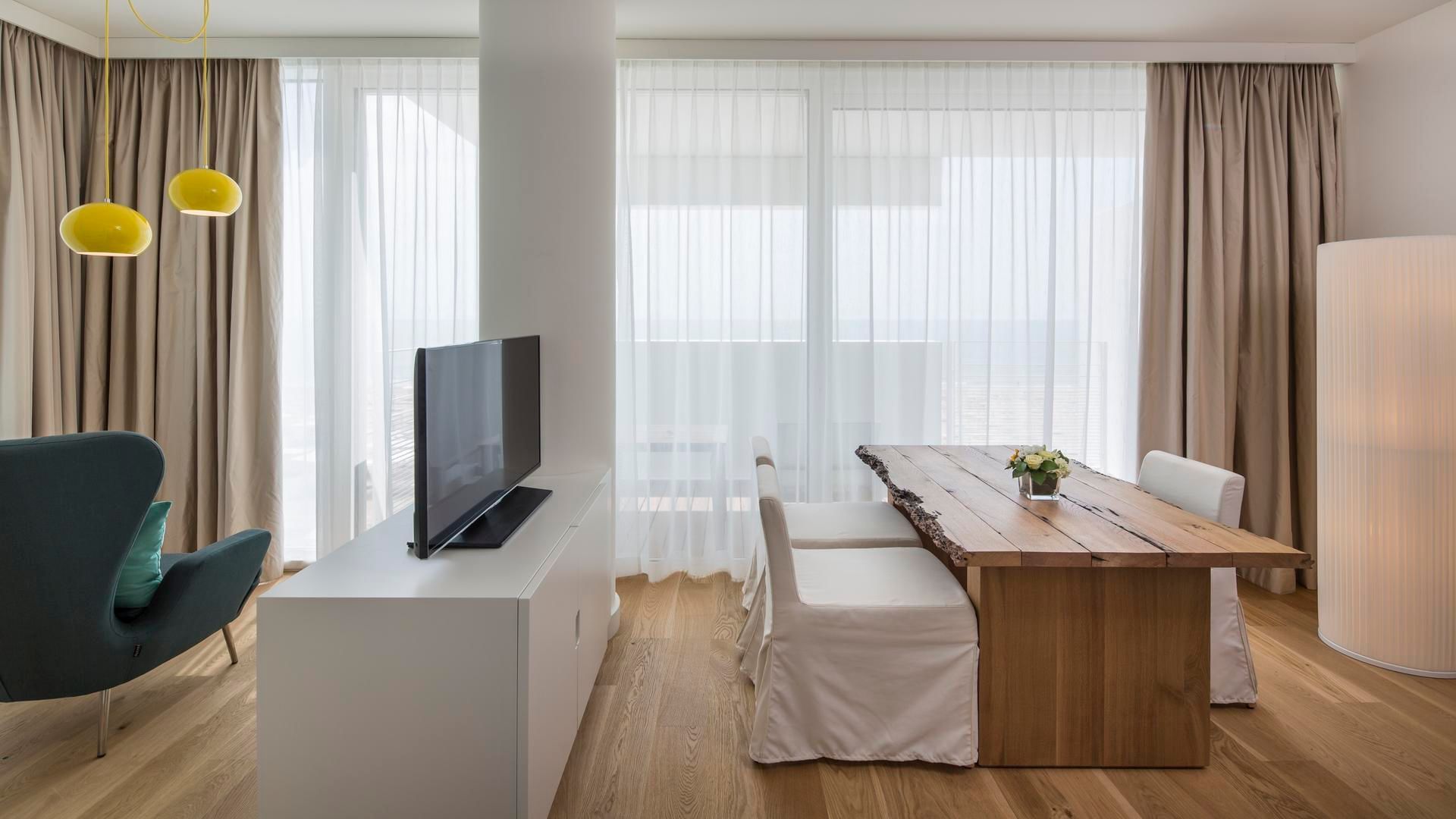 Falkensteiner Hotel & Spa Jesolo-Barefoot Suite Superior.jpg