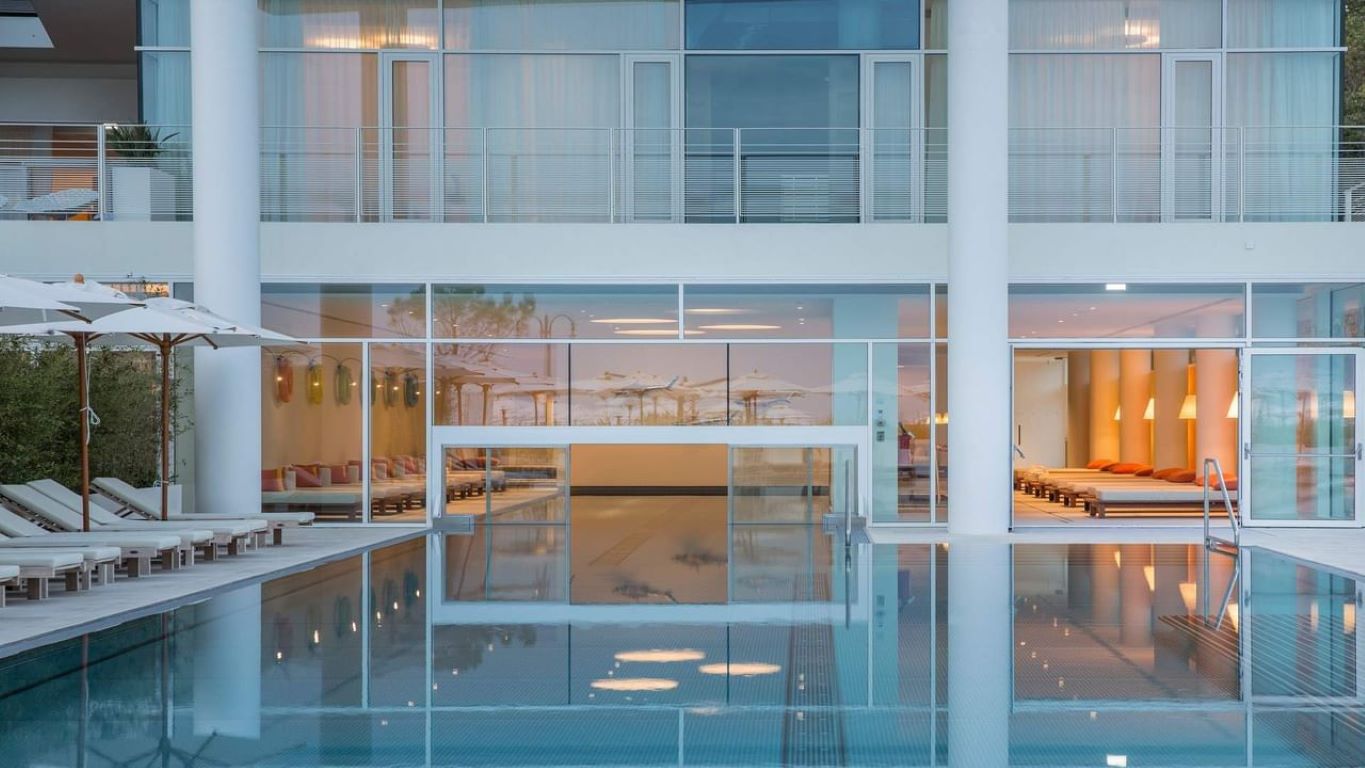 Falkensteiner Hotel & Spa Jesolo-Spoljasnji bazen.jpg