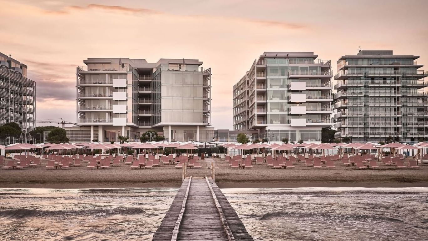 Falkensteiner Hotel & Spa Jesolo-Spoljasnji izgled.jpg