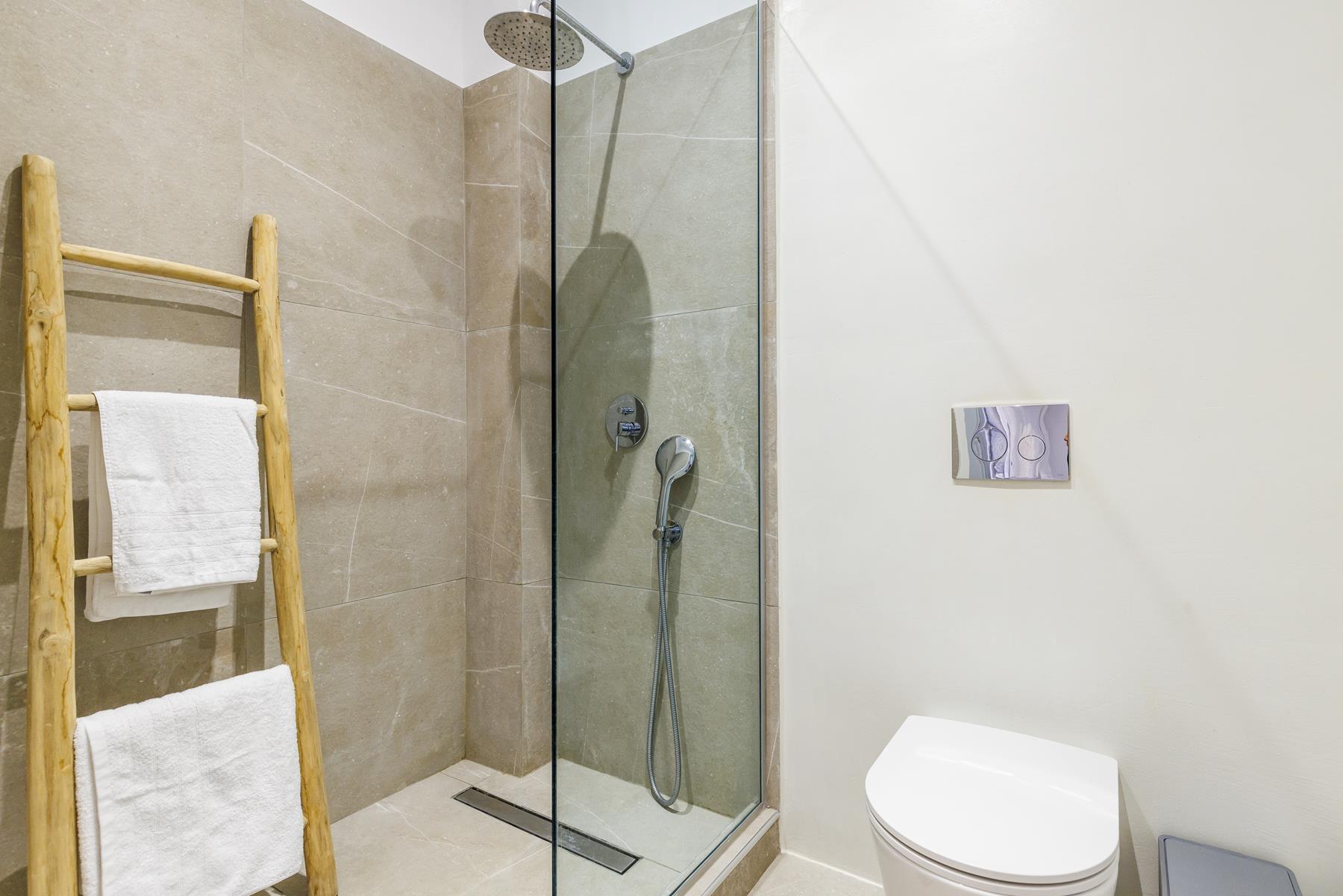 Aperitton Hotel Skopelos kupatilo.jpg