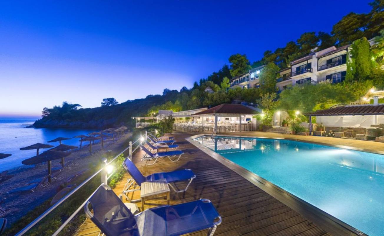 Adrina Beach Hotel bazen.jpg