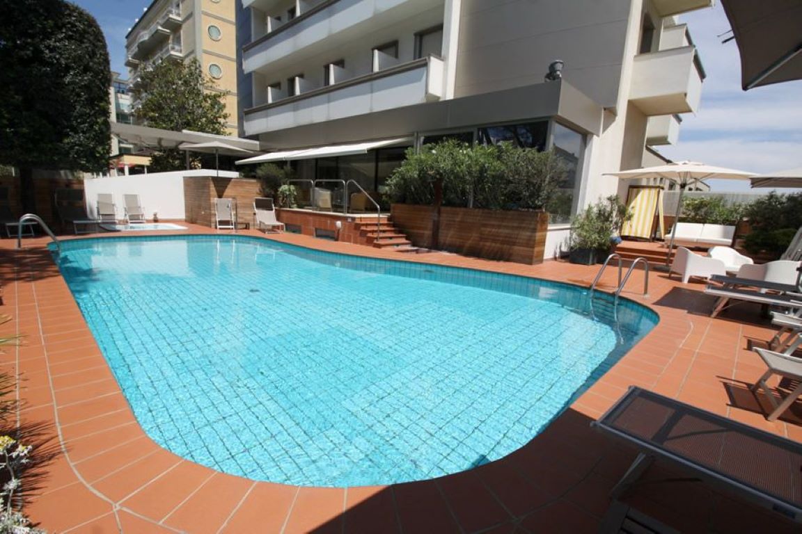 Hotel National-Bazen.jpg