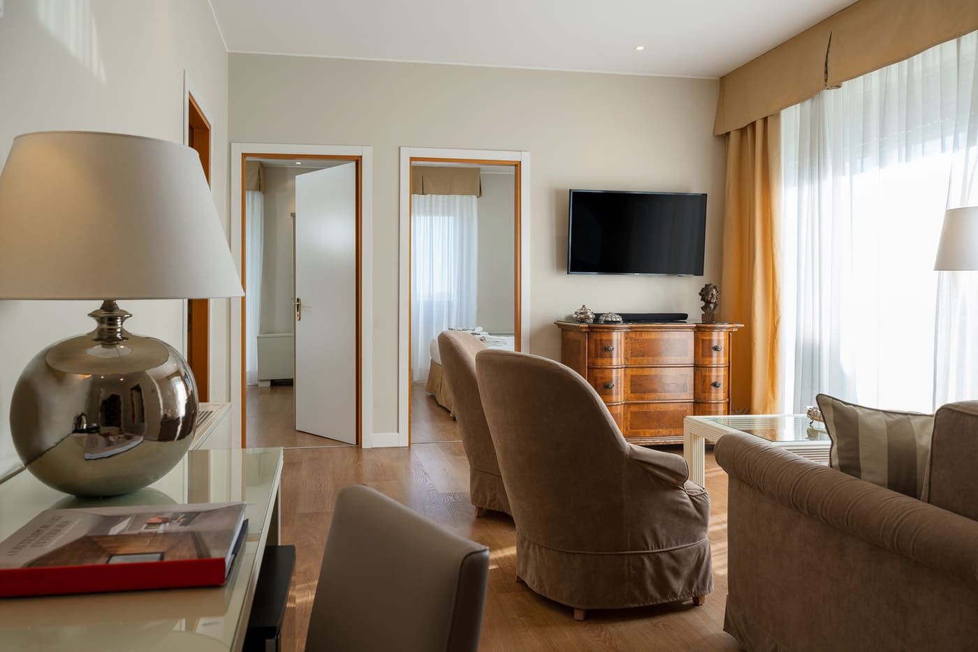 National Hotel-Executive suite.jpg