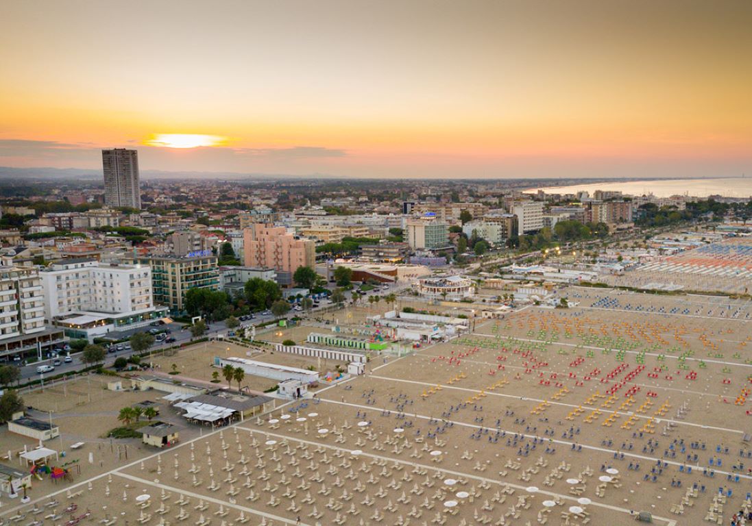 Continental Rimini Hotel-Plaza.jpg