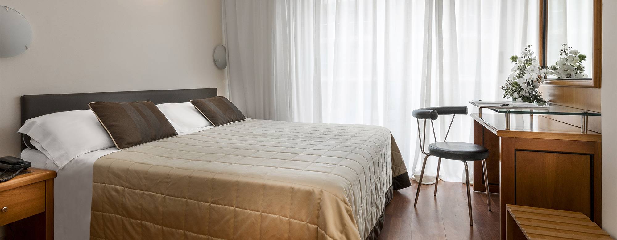 Continental Rimini Hotel-Standardna soba.jpg