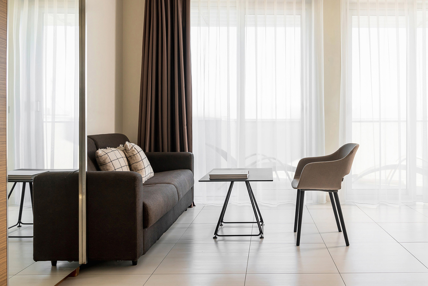 Aqua Hotel-Junior suite.jpg