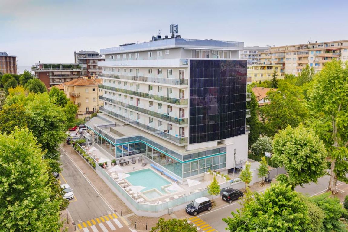 Hotel Aqua-Oblast oko hotela.jpg