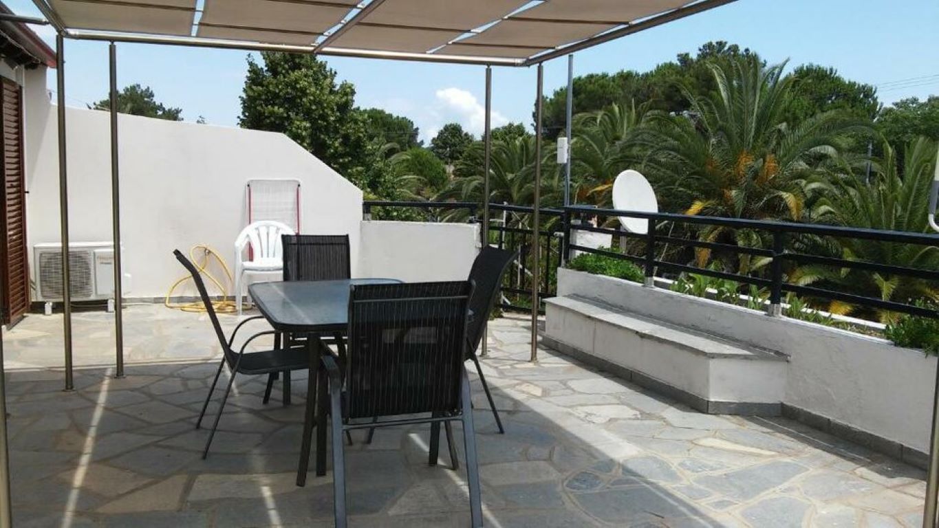 Asteras Hotel-3 Bedroom Apartment terasa.jpg