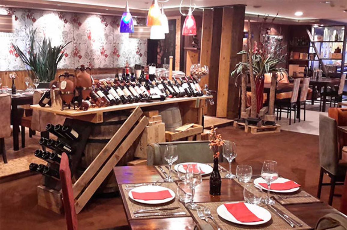 Porto Azzurro ApartHotel-Restoran.jpg