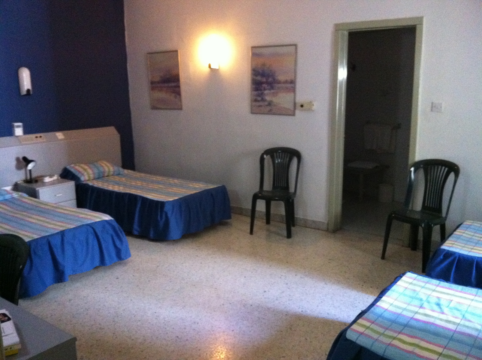 Hotel Roma-Cetvorokrevetna soba.jpg