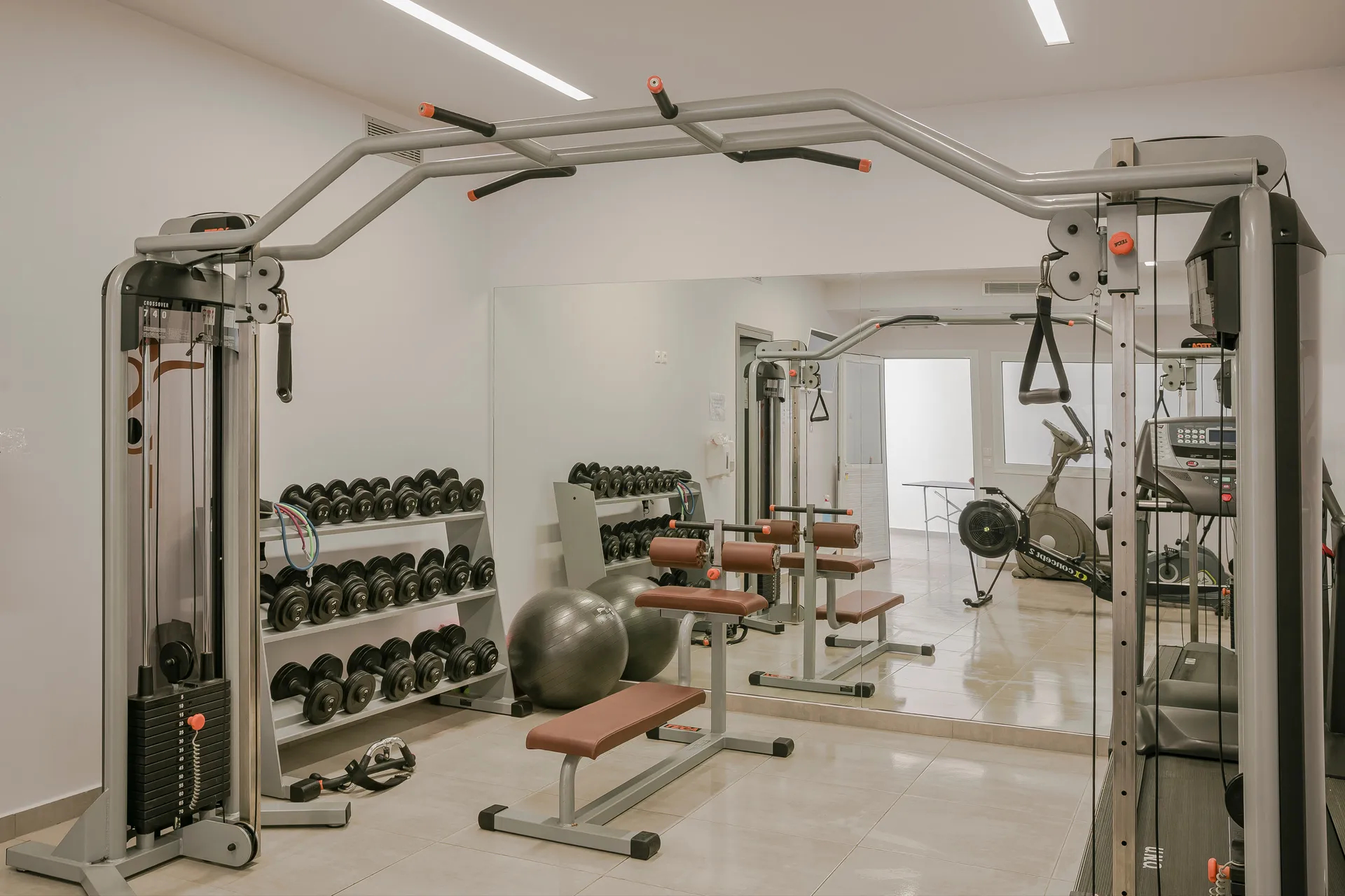 Astra Village Hotel & Suites teretana.jpg