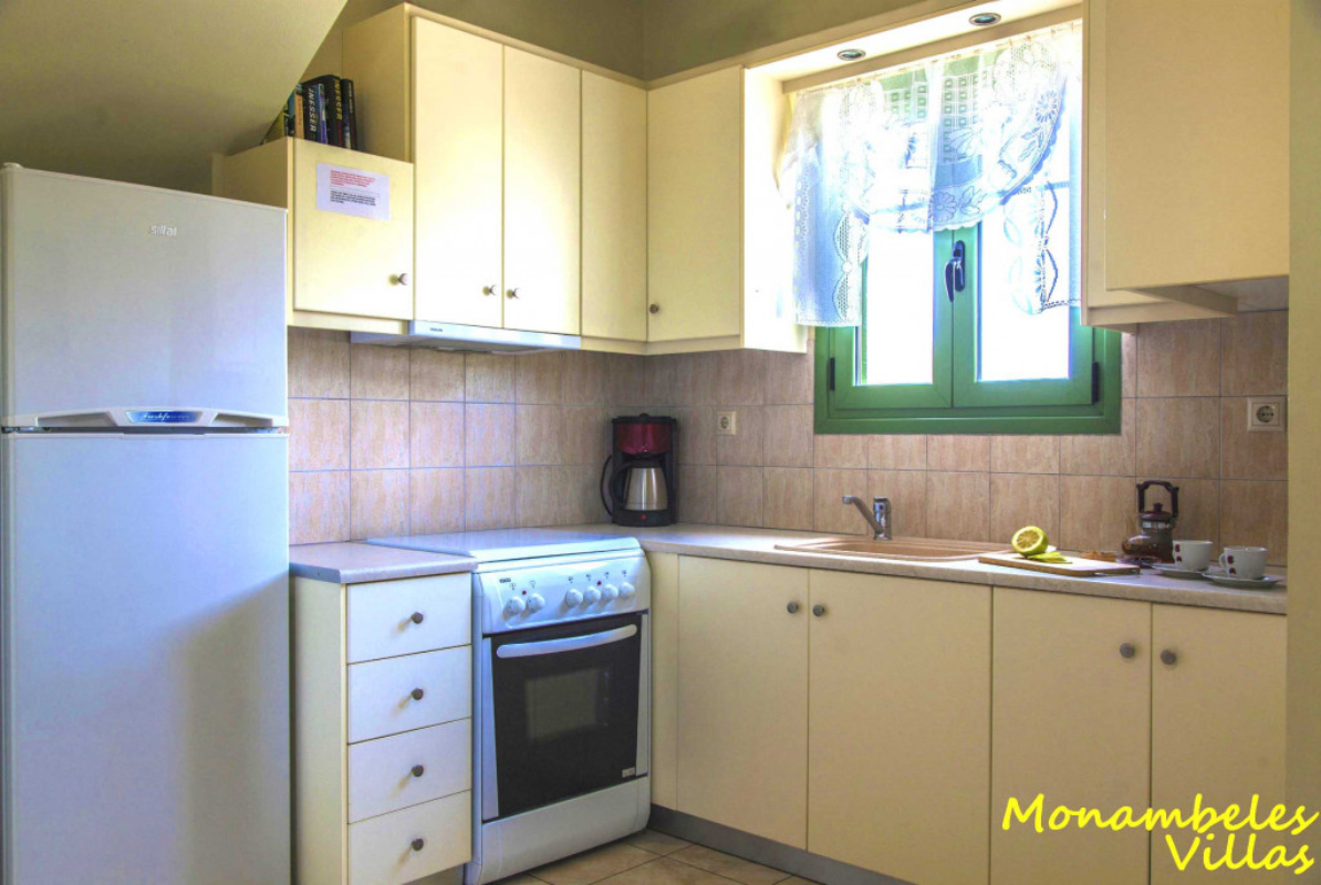 Monambeles villas Cleo vila kuhinja.jpg