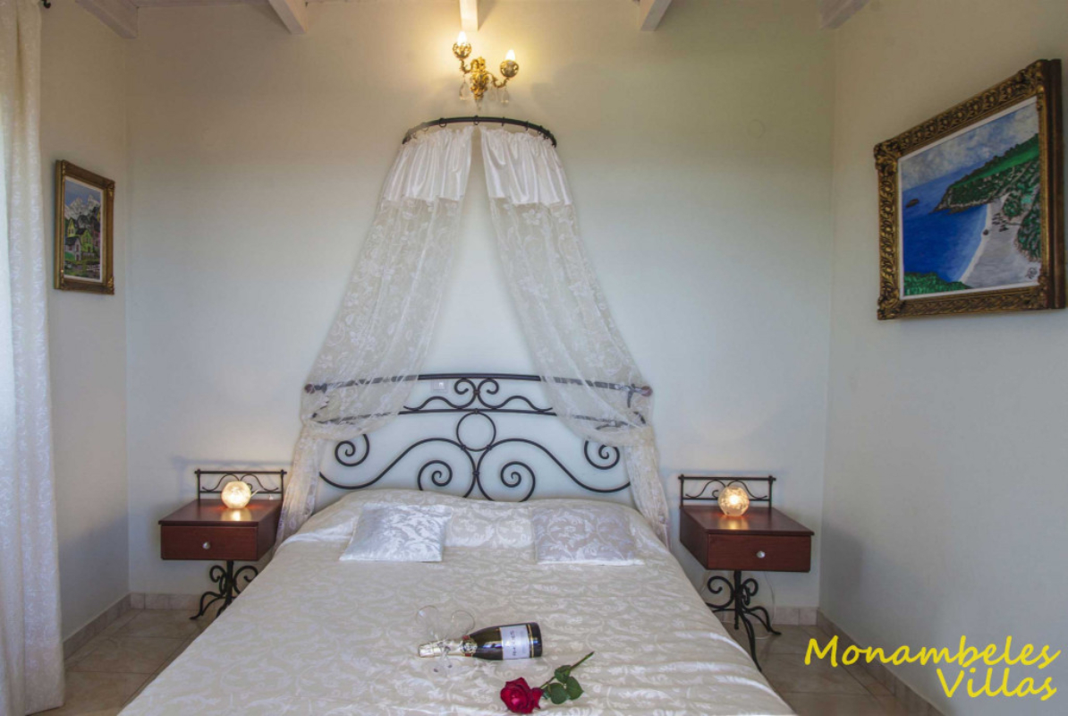 Monambeles villas Cleo vila spavaća soba.jpg