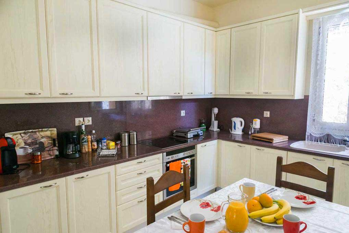 Monambeles villas Cleopatra vila kuhinja.jpg