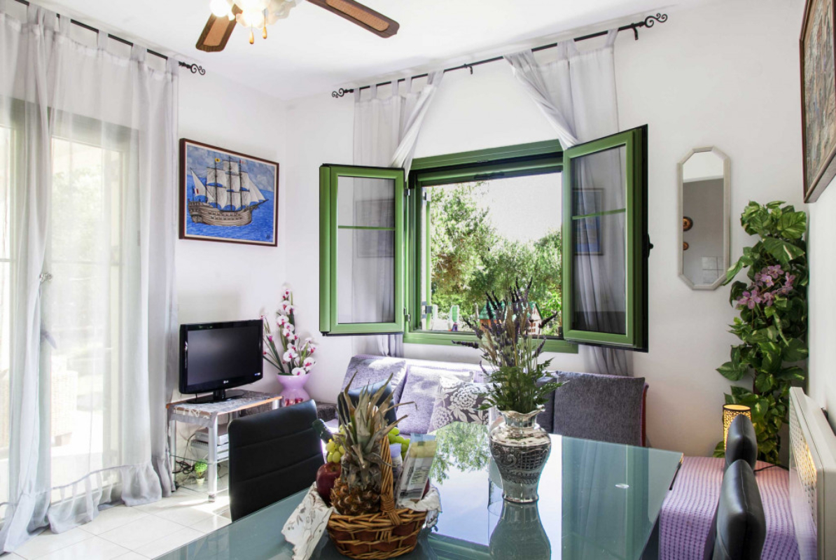 Monambeles villas Elena vila.jpg