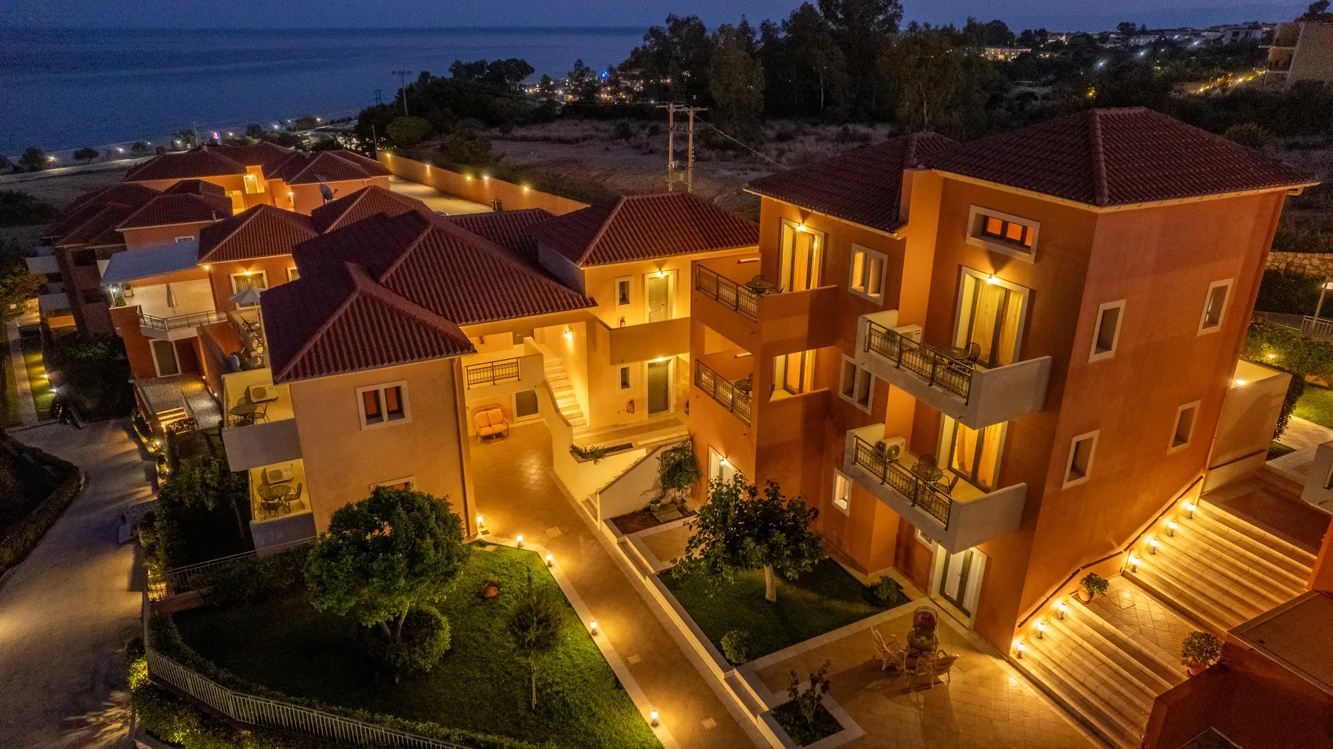 Crystal Palace Luce hotel.jpg