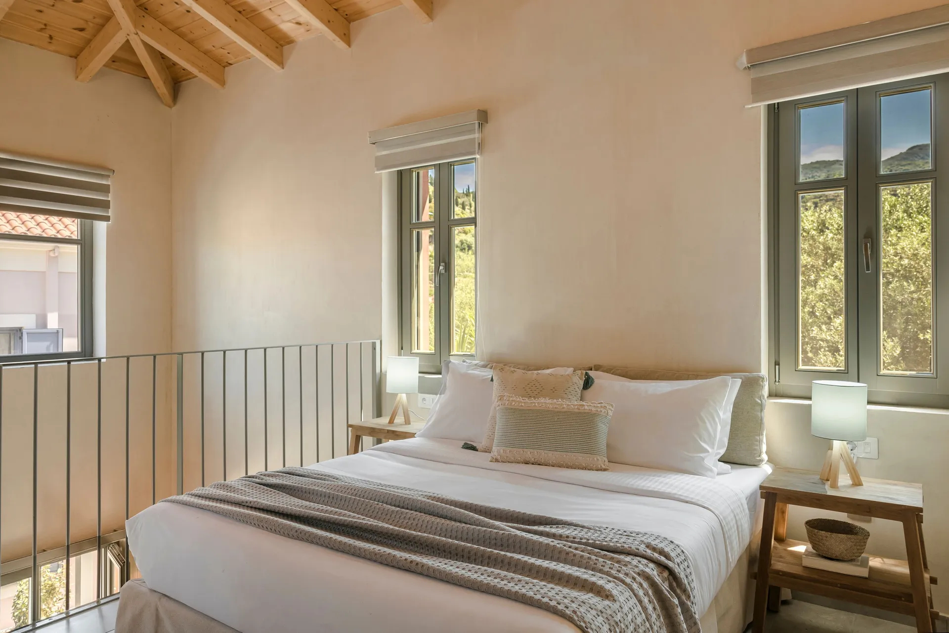 Chromata Assos Villas Kefalonia spavaća soba.jpg