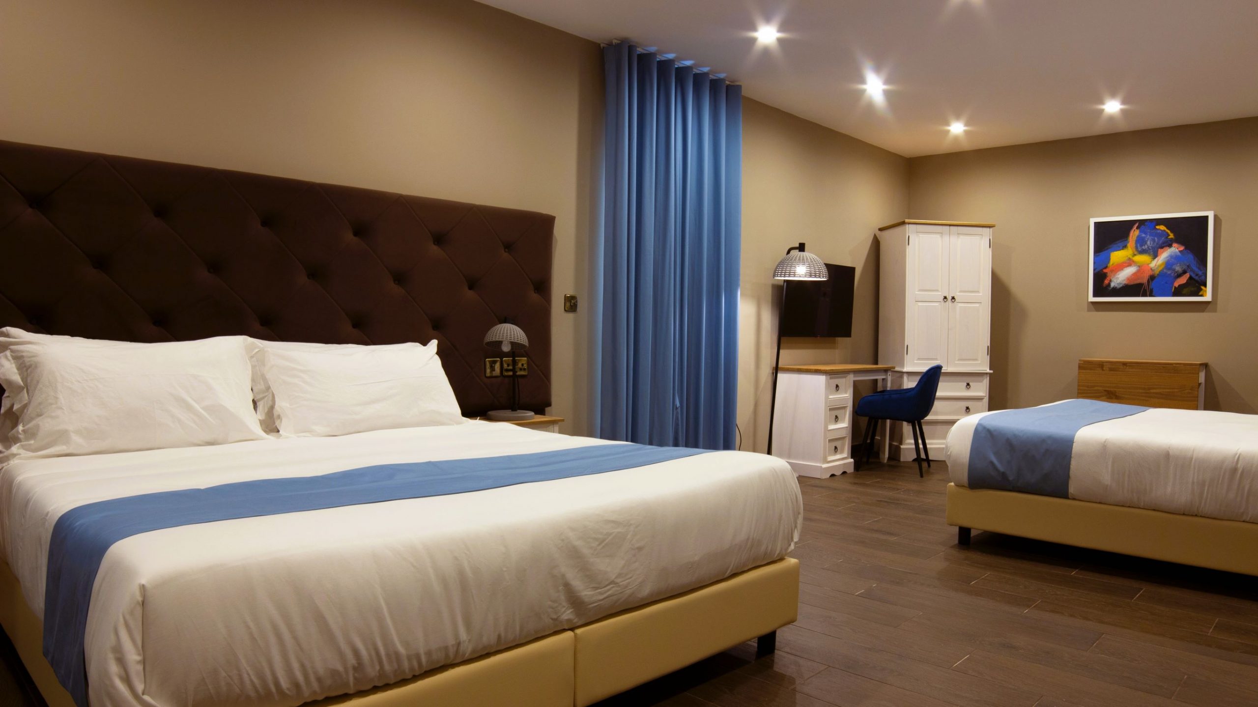 The Segond Hotel-Porodicna soba.jpg