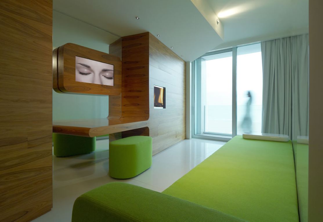 i-Suite Hotel-Life Suite.jpg