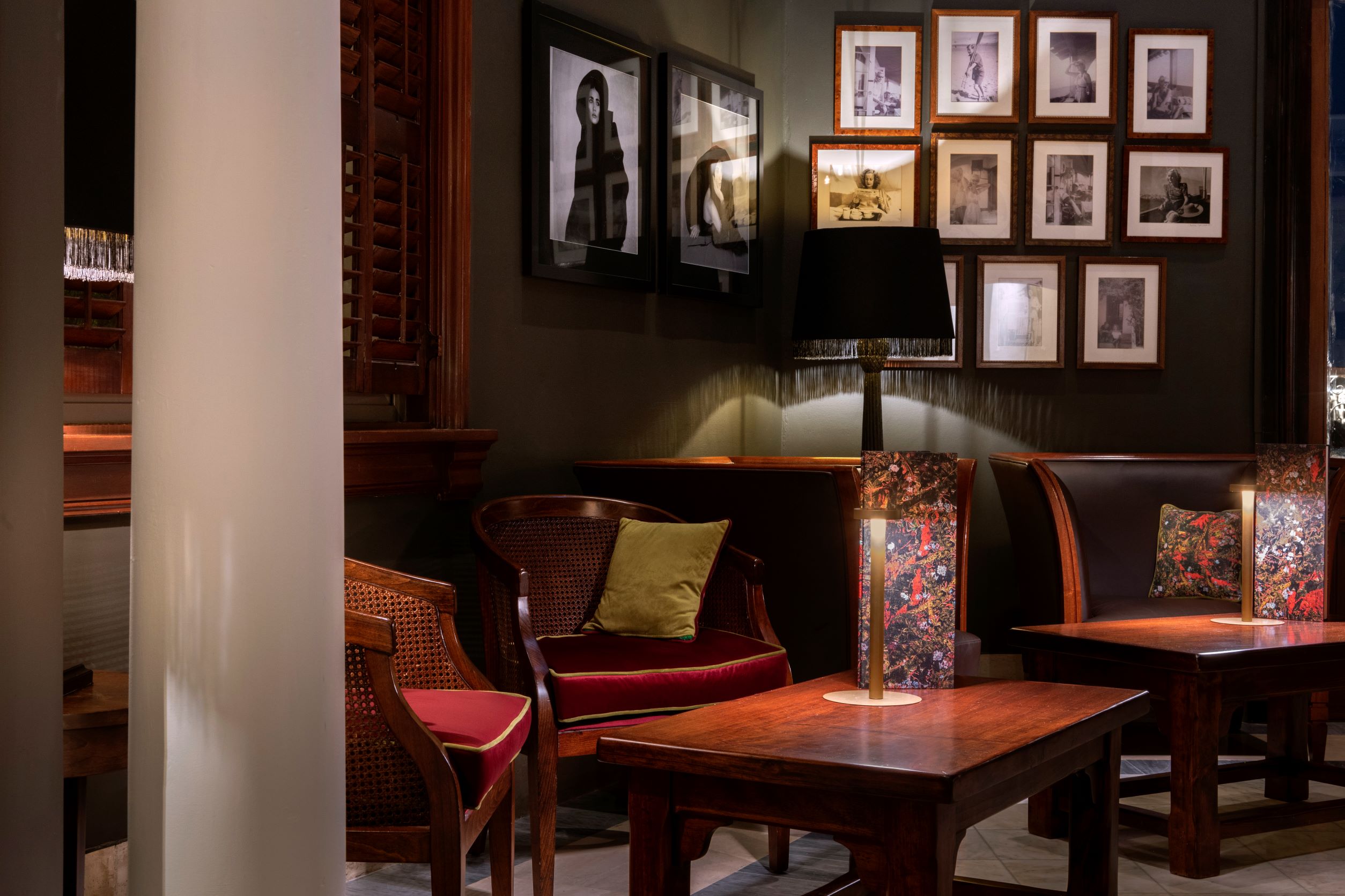 The Phoenicia Malta-Bar.jpg