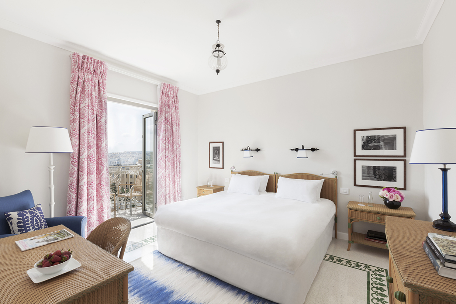 The Phoenicia Malta Hotel-Executive soba.jpg
