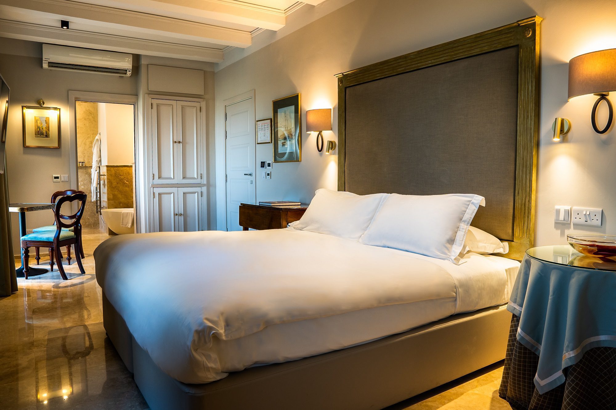 Hotel Xara Palace-Deluxe soba panoramski pogled.jpg