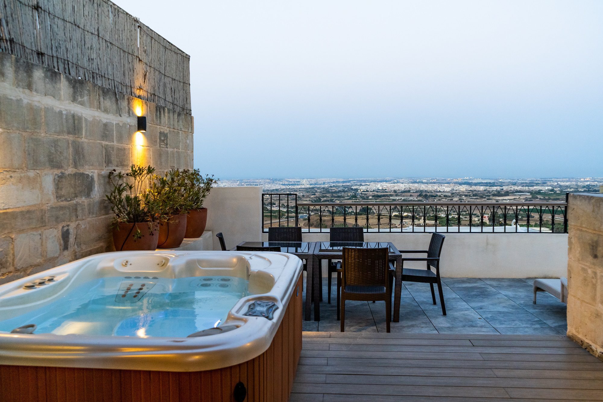 Hotel Xara Palace-Executive Duplex Suite sa djakuzijem.jpg