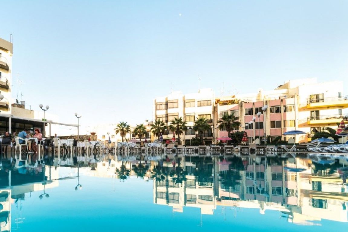 Hotel Topaz-Bazen.jpg