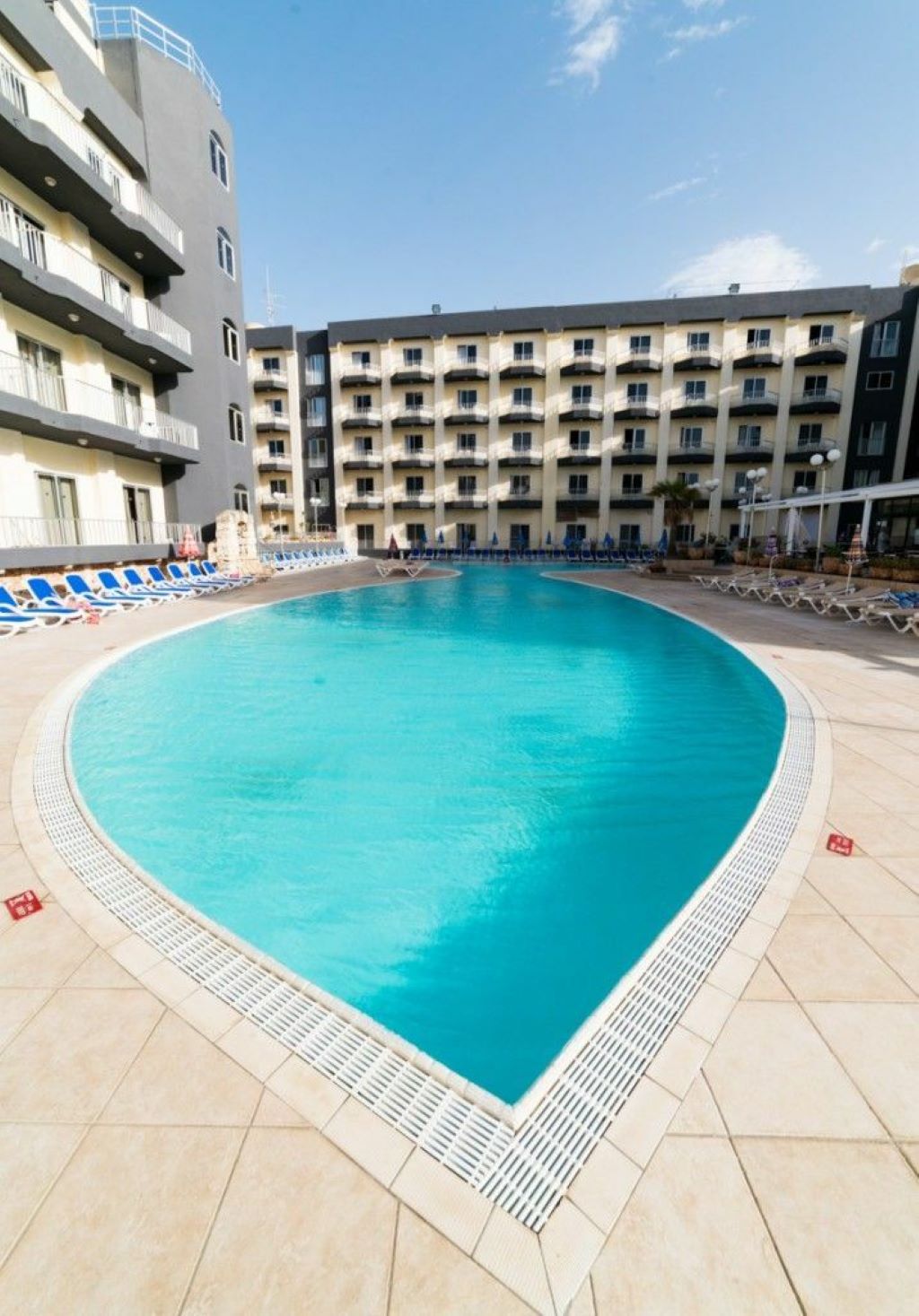 Hotel Topaz-Spoljasnji bazen.jpg