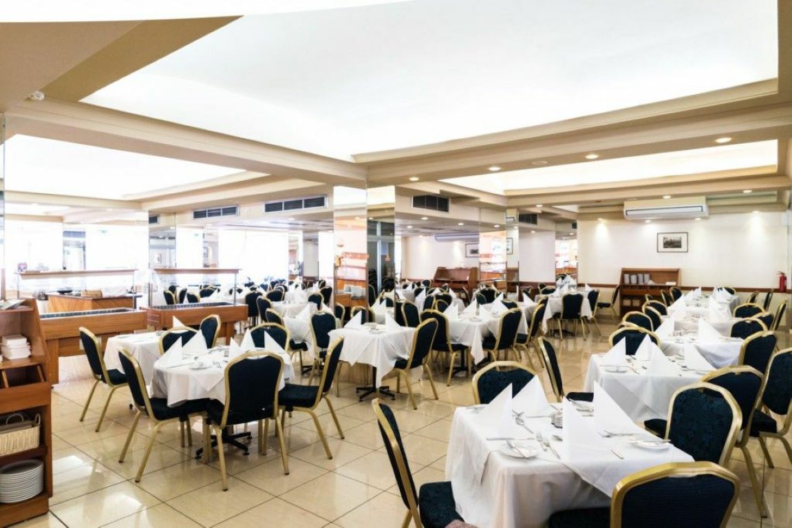 Topaz Hotel-Restoran.jpg
